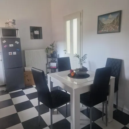 Kleines Haeuschen Nahe Am Zentrum Zum Relaxen Apartment