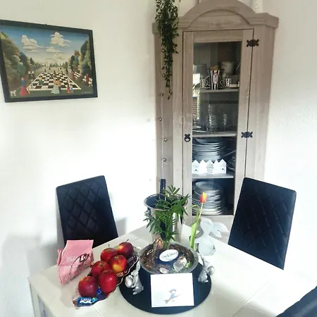 Apartment Kleines Haeuschen Nahe Am Zentrum Zum Relaxen *